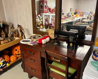 Vintage Singer Sewing Machine