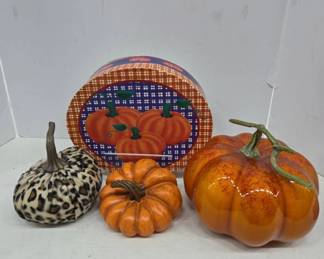 Autumn Pumpkin Decorations With Plastic Pumpkin