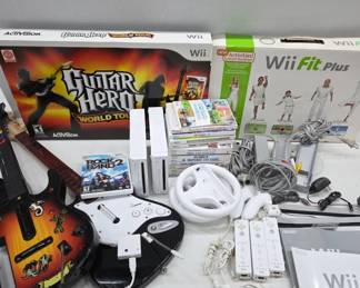 Nintendo Wii Consoles Controllers Games & Acces