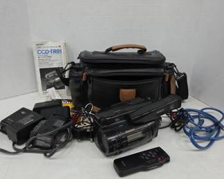 Sony CCD-TR91 Video8 Handycam Camcorder Kit