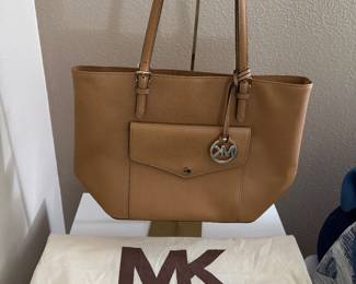MICHAEL KORS  carmel leather bag