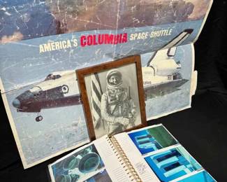UM438NASA 1963 Gordon Cooper Autographed Photo Kennedy Space Center Custom Album Colombia Poster