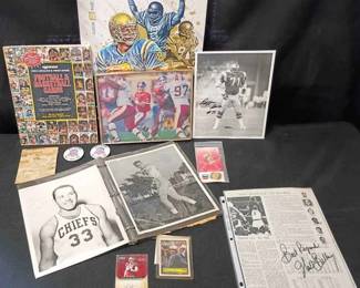 UM459Reggie Doss And John Elway Vintage Football Memorabilia