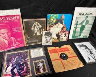UM392Vintage Elvis Presley Memorabilia Photos, Record, Scrapbook