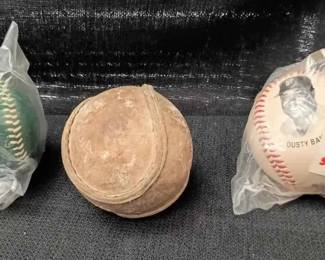 UM493Vintage Baseballs