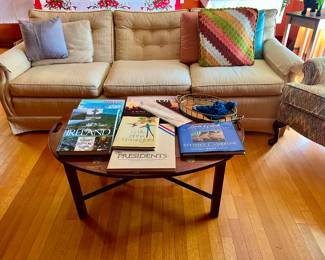 Vintage couch in excellent condition