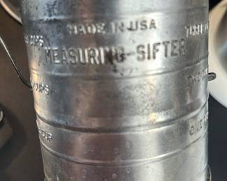 vintage Bromwell's Measuring-Sifter 3-cup metal flour sifter