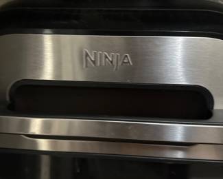  Ninja Foodi Smart XL Indoor Grill and Air Fryer 