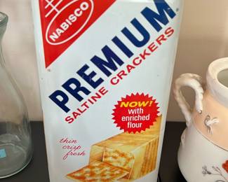 vintage 1969 Nabisco Premium Saltine Cracker metal tin canister