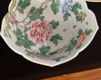 vintage Oriental Objects D'Art decorative bowl 