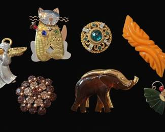 Assortment of Six Vintage Costume Jewelry Brooches