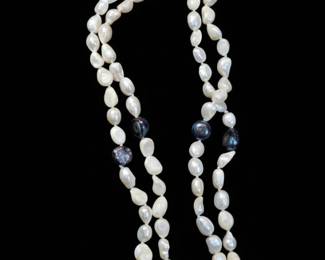 Baroque Freshwater Pearl Necklace with Dark Accents