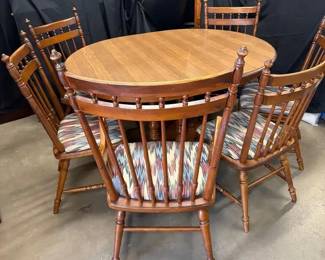 Vintage American Oak Pedestal Extension Dining Table With 8 Colonial Style Spindle Back Chairs