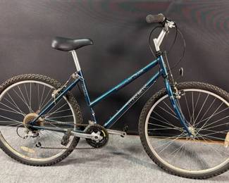 Womens Trek 820 Mountain Trek 7 Speed Bicycle With Shimano Drivetrain
