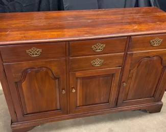 Stratton Furniture trutype Americana Solid Cherry Buffet Serversideboard