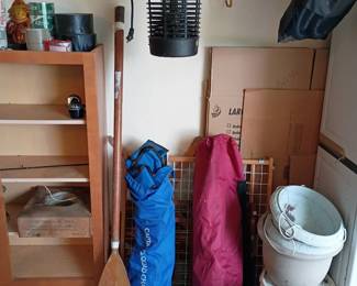 Set of oars, bug zapper