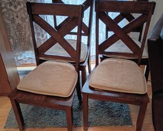 Set of chairs