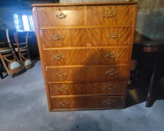 ANTIQUE DRESSER