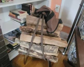 LOG HOLDER