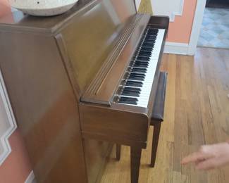 WURLITZER PIANO