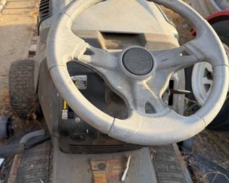 Craftsman riding lawn mower LT2000