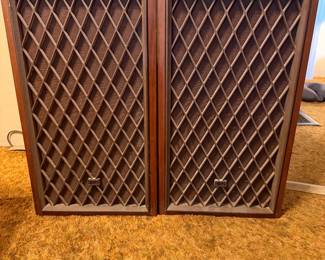 Realistic Nova vintage speakers sold by RadioShack in the 1970s