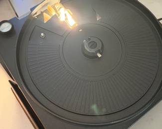 vintage Kodak Carousel 700 35mm slide projector with a circular tray
