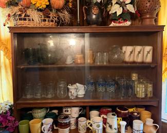 GLASSWARE / MUGS & BEAUTIFUL HUTCH