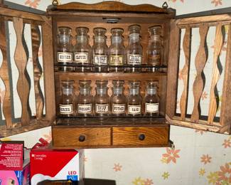 SPICE RACK
