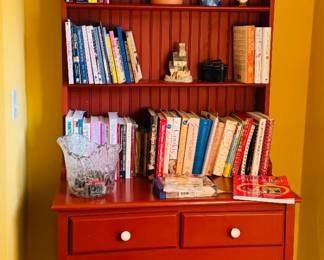 PRIMITIVE HUTCH