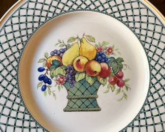 VILLEROY & BOCH BASKET PATTERN SERVICE FOR 8