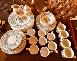VILLEROY & BOCH BASKET PATTERN SERVICE FOR 8