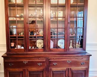 VIRGINIA CRAFTSMAN CHINA HUTCH