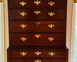 MAHOGANY QUEEN ANNE HIGHBOY