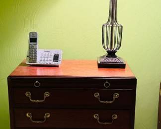 BEDSIDE CHEST