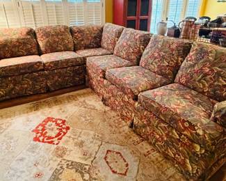 SECTIONAL SOFA