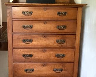 VICTORIAN DRESSER