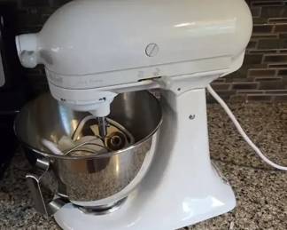 KitchenAid Ultra Power 10Speed Stand Mixer with Attachments, Cover Manual
