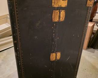 Horn Luggage Co. - Antique vertical-standing wardrobe steamer trunk with orig key!