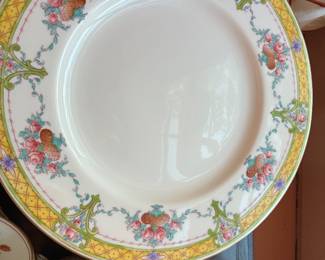Royal Worcester Marlowe dinner playes