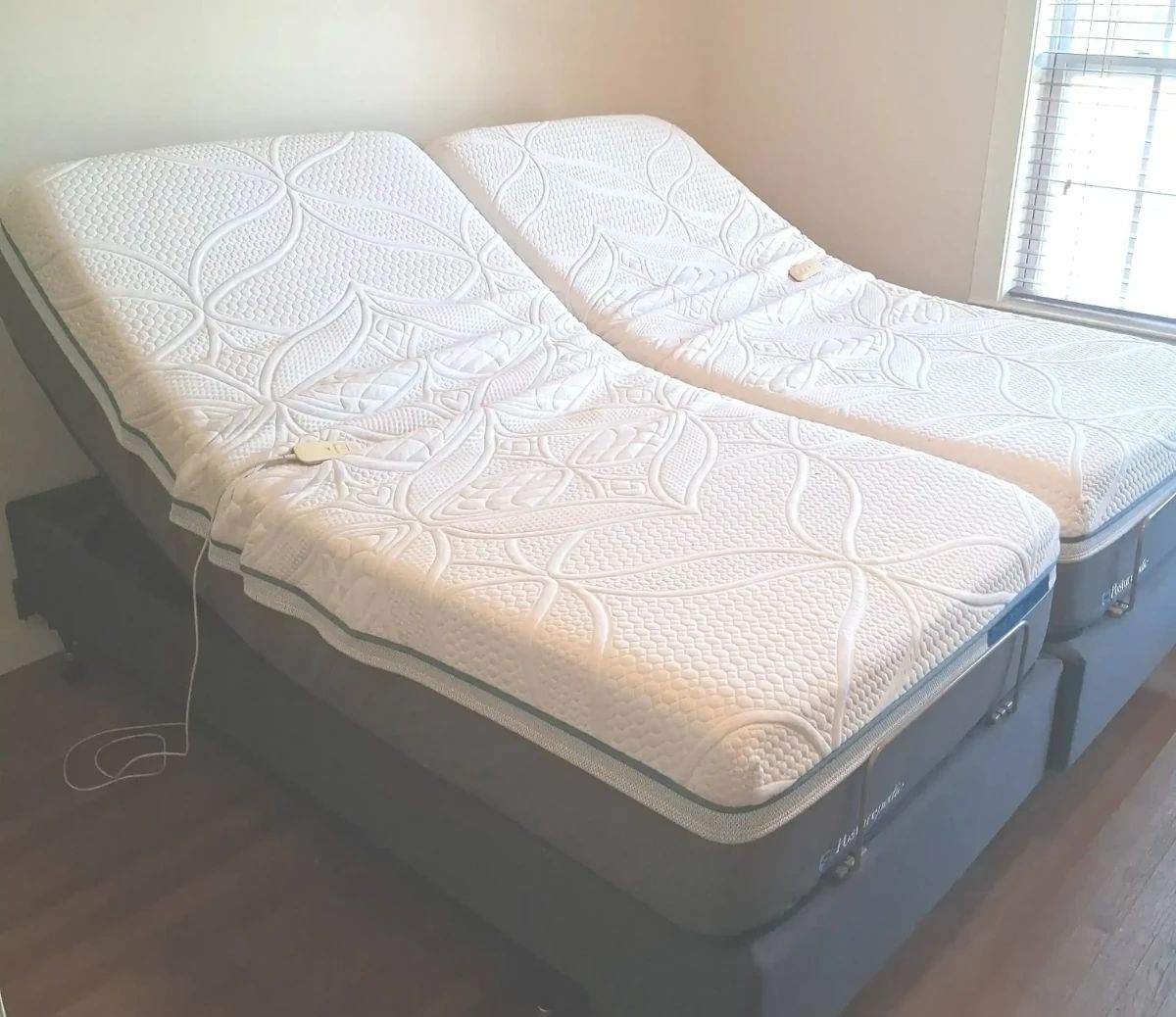 Sealy Posturepedic Premier Hybrid Copper Plus Split King Adjustable Bed