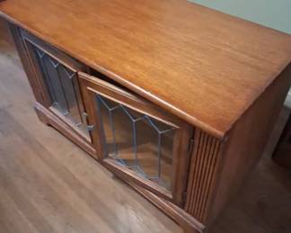 Ashley Furniture Traditional Oak Finish Media Console With LeadedStyle Glass Doors