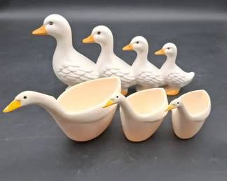 Vintage Duck Measuring Cups And Figurine