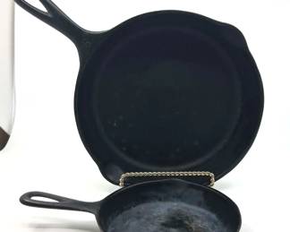 Vintage Cast Iron Skillets with Pour Spouts 2 Pc A