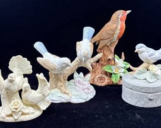 Vintage Porcelain Bird Figurines 4pc