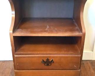 Vintage Traditional Wood Bedside Nightstand Open Shelf Side Table