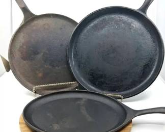 Vintage Cast Iron Skillets C