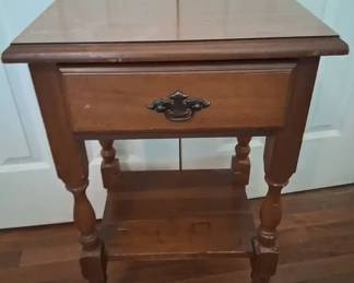 Wooden 2 Tier Nightstand w Drawer