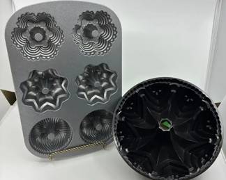 Nordic Wear Militia Mini Bundlette And Standard Bunt Bakeware
