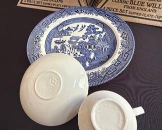 Churchill Blue Willow 3-Piece Set